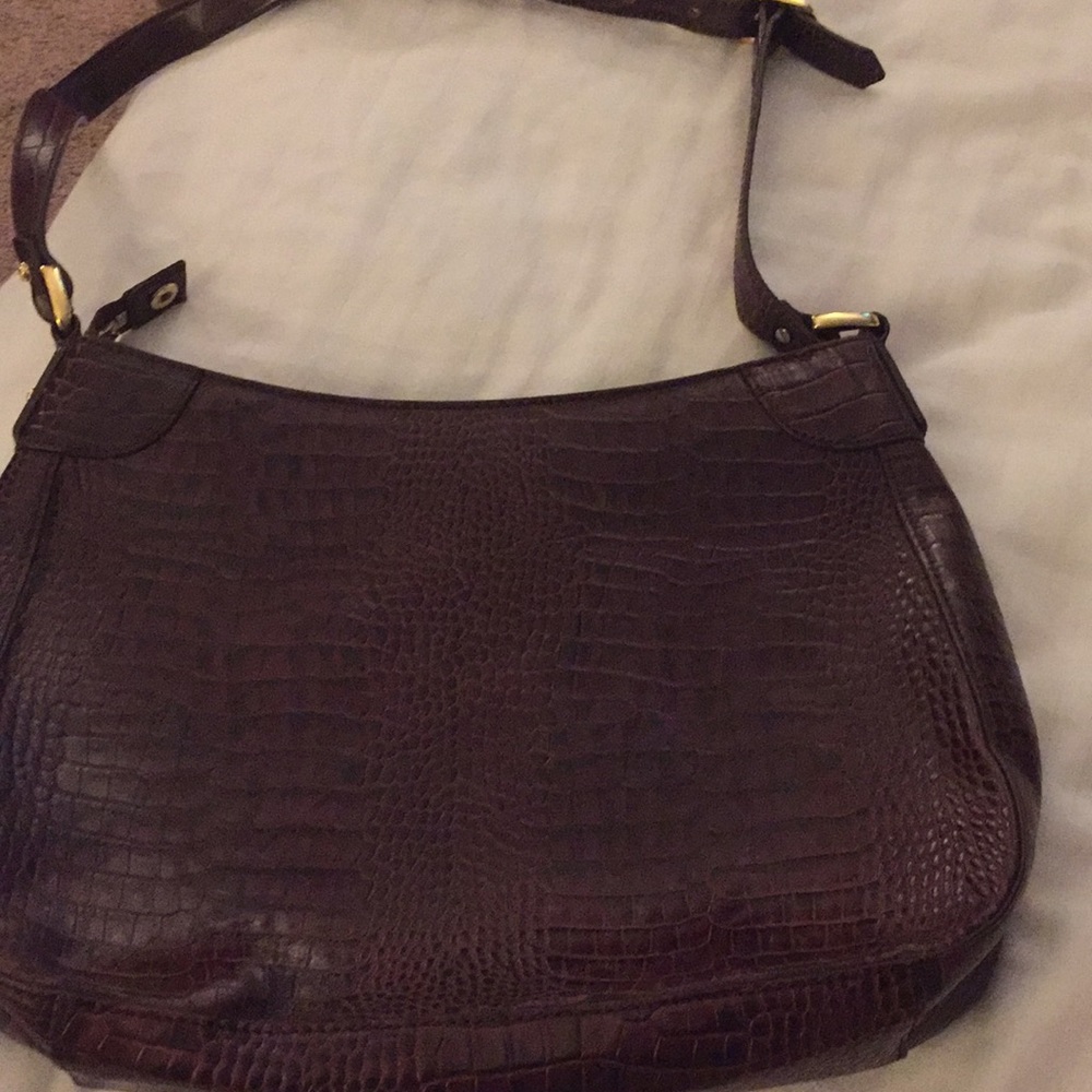 A medium to small purse